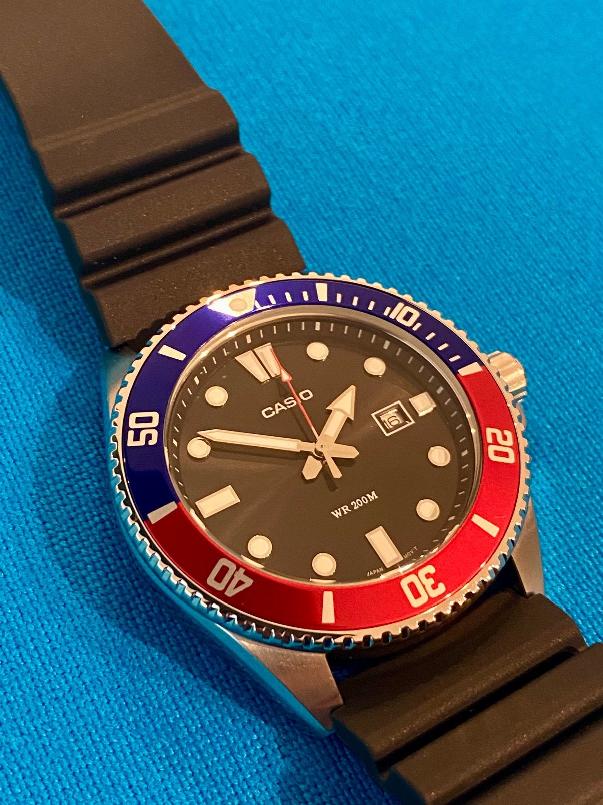 Casio MDV-107-1A3VEF Duro Pepsi Diver Watch - NEW, Ophalen of Verzenden, Zo goed als nieuw, Casio
