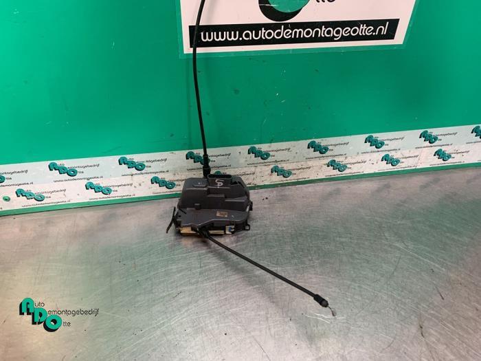 Serrure portière mécanique 4portes arrière gauche d'un Re, Renault, -, 3 mois de garantie, Utilisé