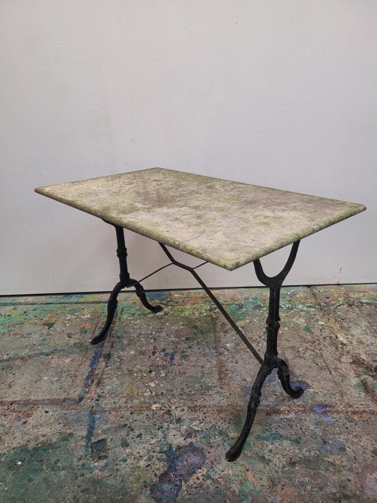 Table de bistrot, Enlèvement, /, /, /