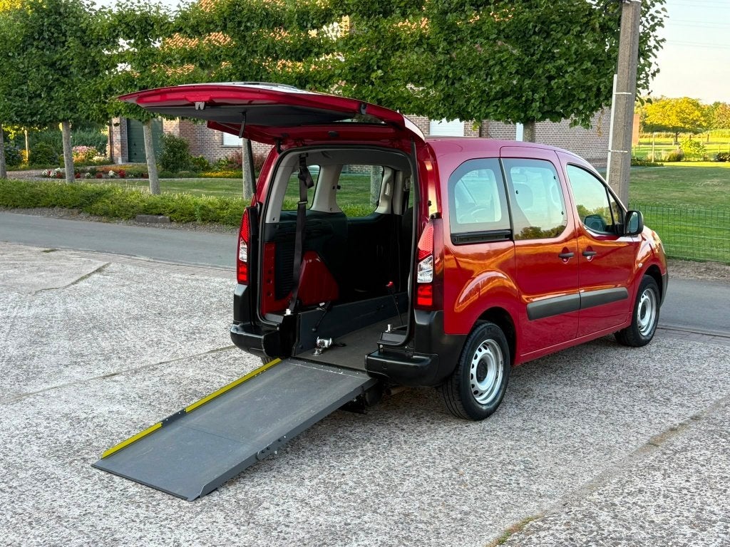 ️♿️Citroën Berlingo 1.6benzine Rolstoel Invalide TPMR, Autos, Rouge, Achat, Euro 6, Entreprise