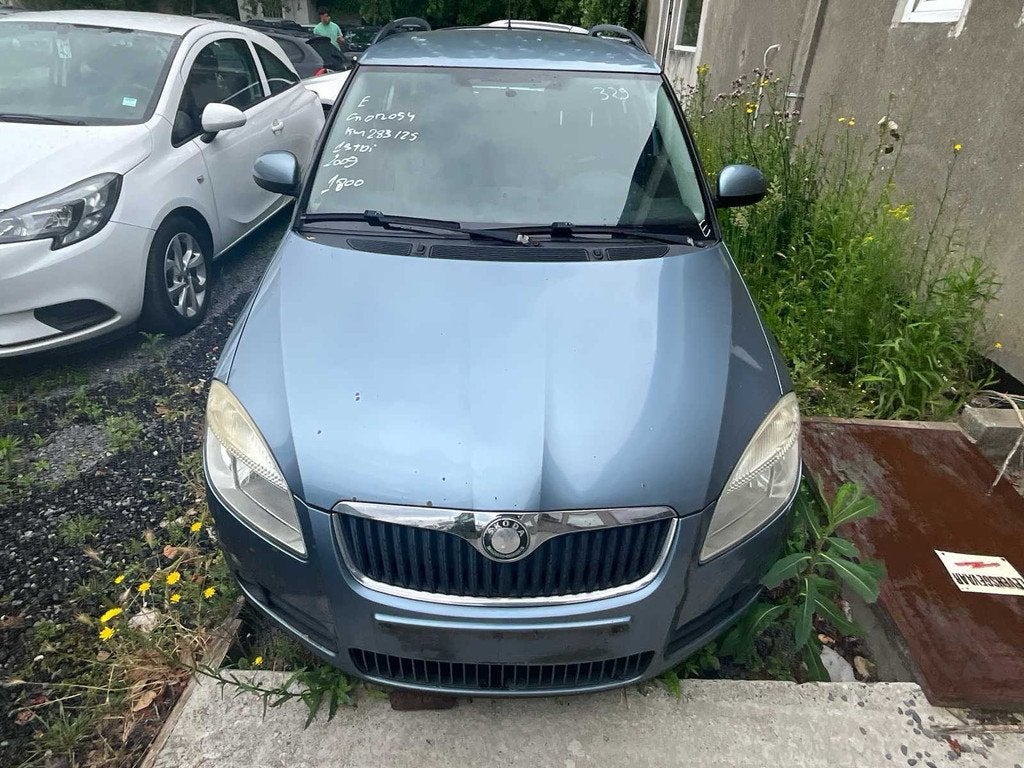 Voiture voyageurs Skoda Fabia 2012, Achat, Entreprise, Autres carburants, Autre carrosserie