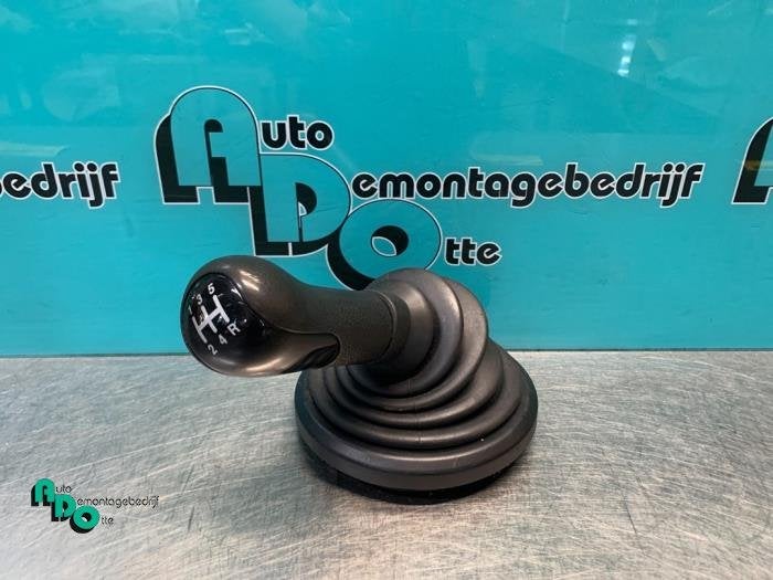 Enveloppe levier de vitesse d'un Ford Fiesta (Fiesta 02-), -, 3 mois de garantie, -, -
