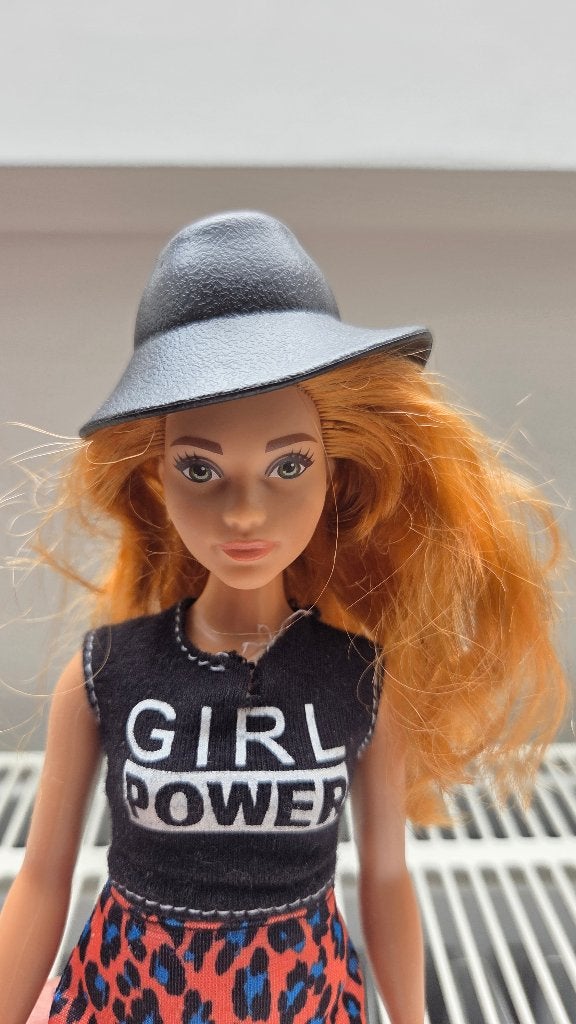 Kit de jeu Mattel Barbie: salon de coiffure, cheval, barbies, Enlèvement, Comme neuf, Barbie