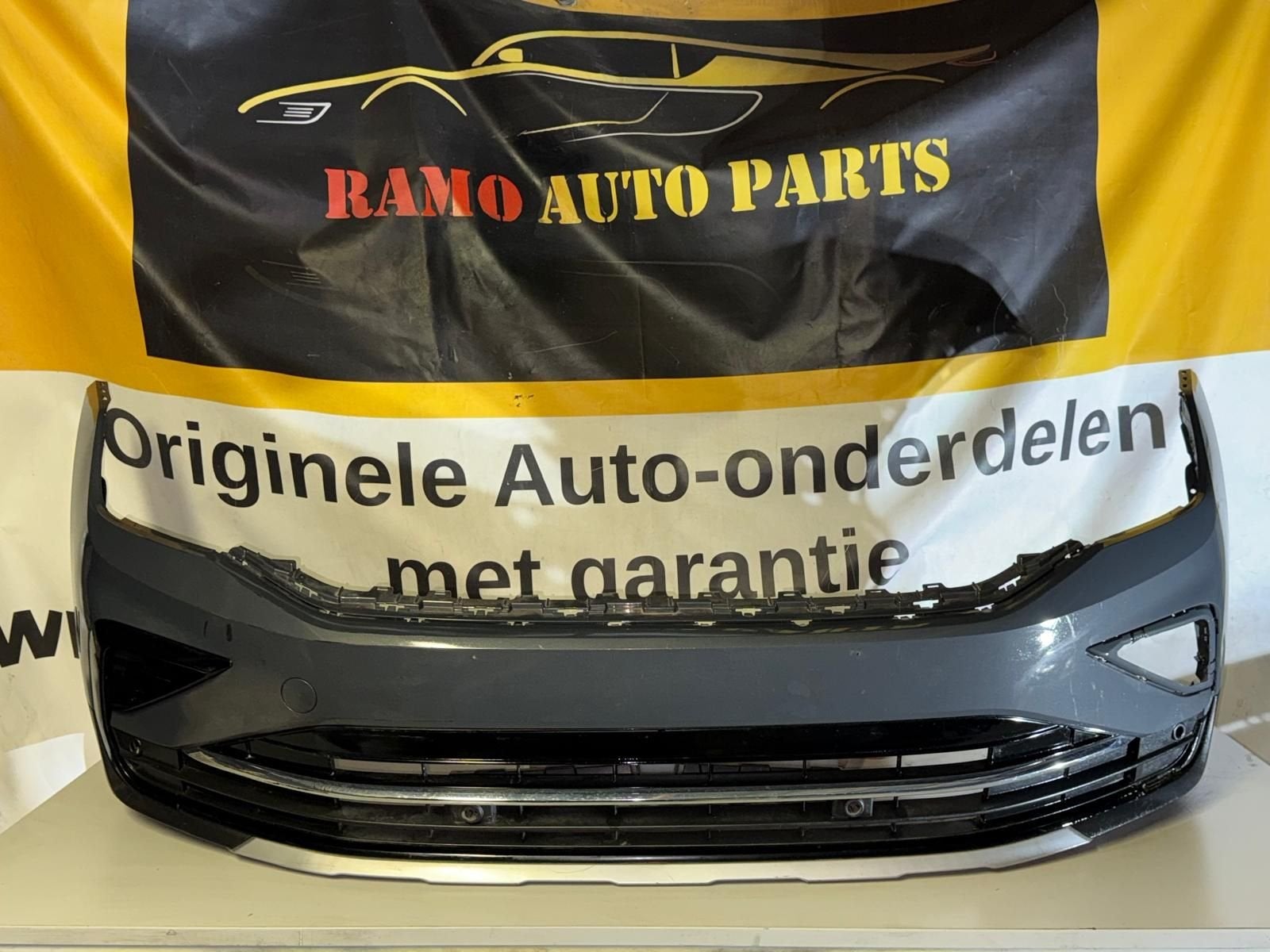 VOORBUMPER VOLKSWAGEN TIGUAN 5NA807221C, Auto-onderdelen, Gebruikt, -, -, Ophalen of Verzenden