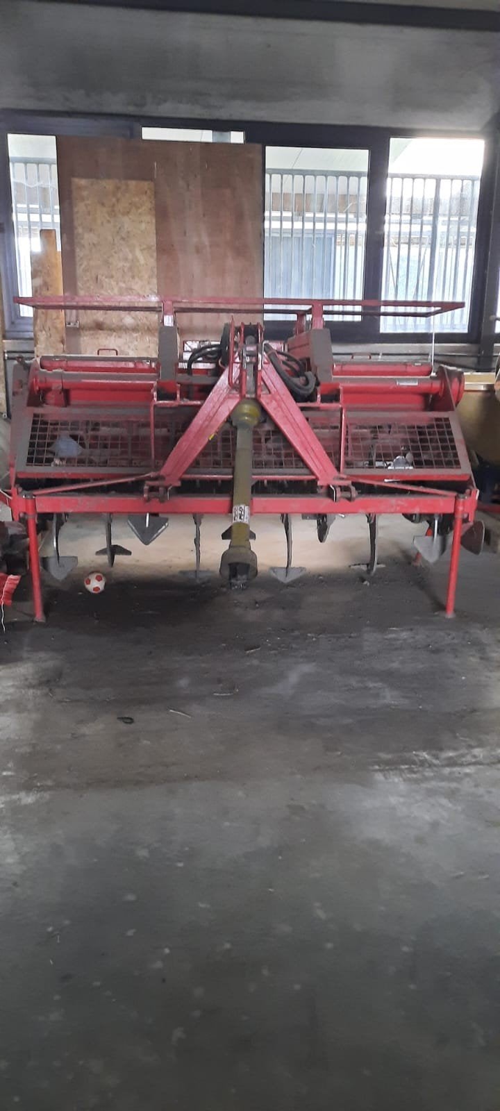Spitmachine De Clippeleir, Zakelijke goederen, Ophalen