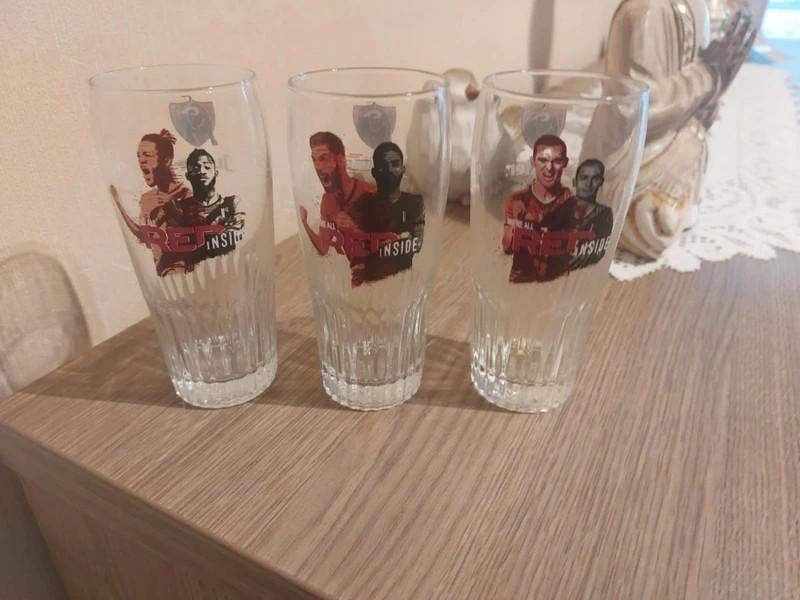3 Bierglazen : Jupiler / Rode Duivels/ We're all inside, Enlèvement ou Envoi, Comme neuf, Verre à bière