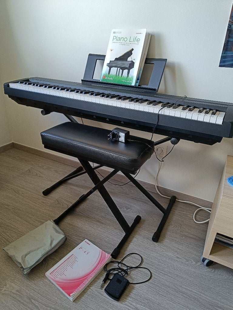 Digitale piano Yamaha P-45, Muziek en Instrumenten, Ophalen, Zwart, Digitaal, Zo goed als nieuw