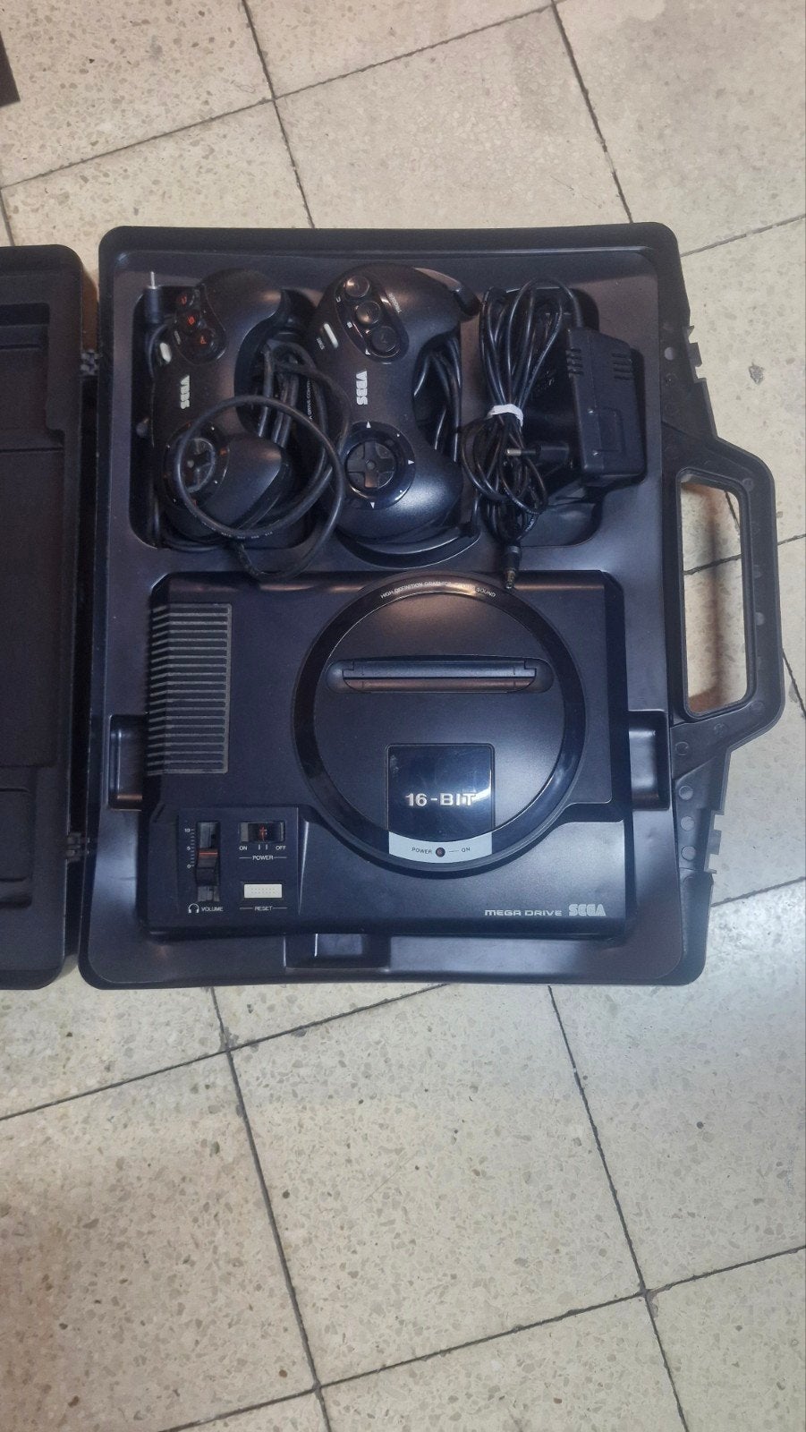 console de jeux ancienne en très bonne état, Consoles de jeu & Jeux vidéo, Enlèvement ou Envoi