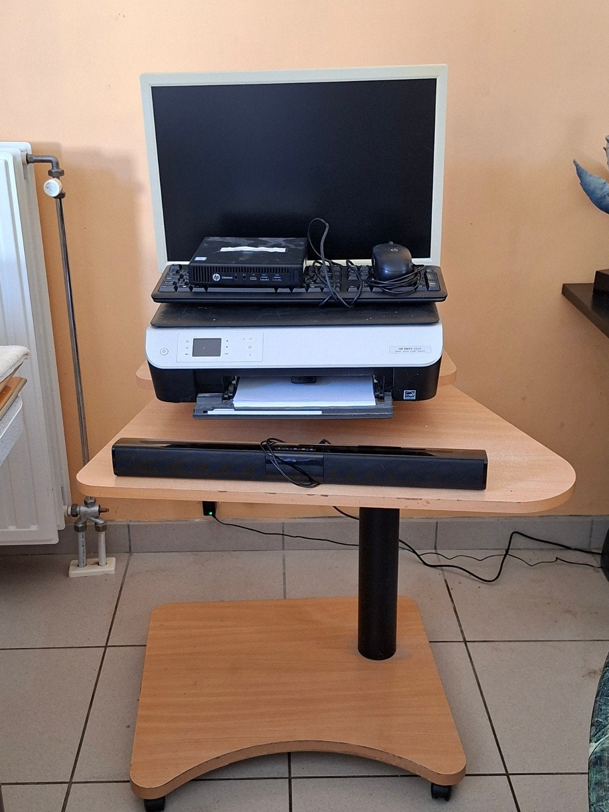 lot multimédia avec bureau, Enlèvement