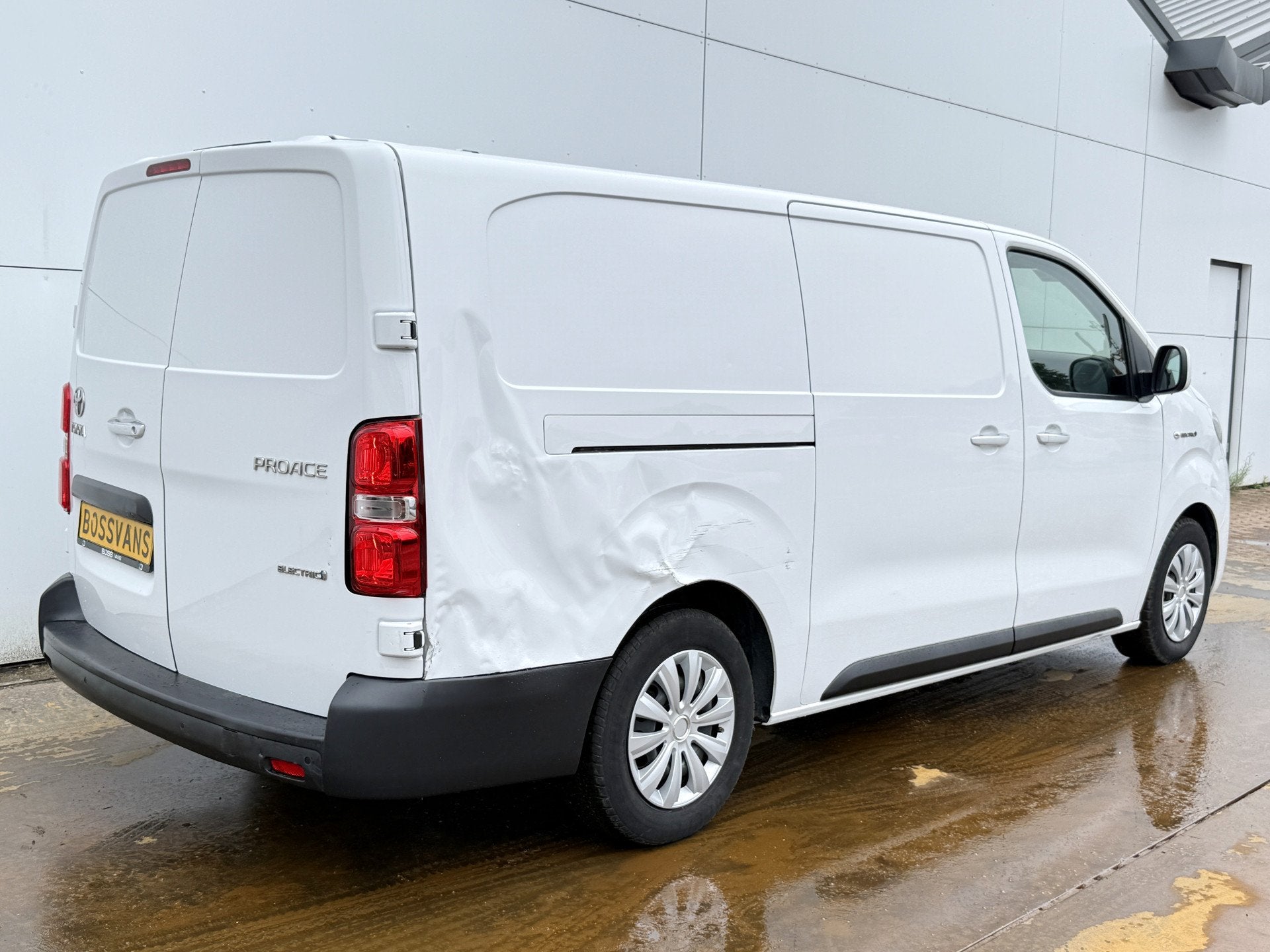Toyota PROACE Electric 75kWh 136PK L2 Elektrisch 93.3% (SOH), Auto's, Stof, Gebruikt, Zwart, Wit