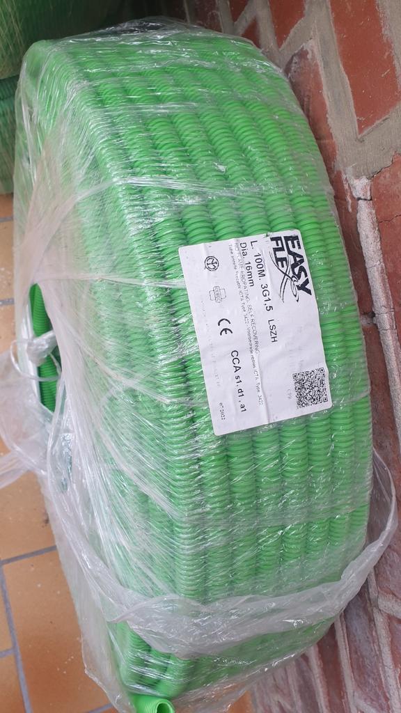 Rouleau de 100 mètres easy flex 3G1.5 sans halogène et ignif, Enlèvement, Neuf, Câble ou Fil électrique