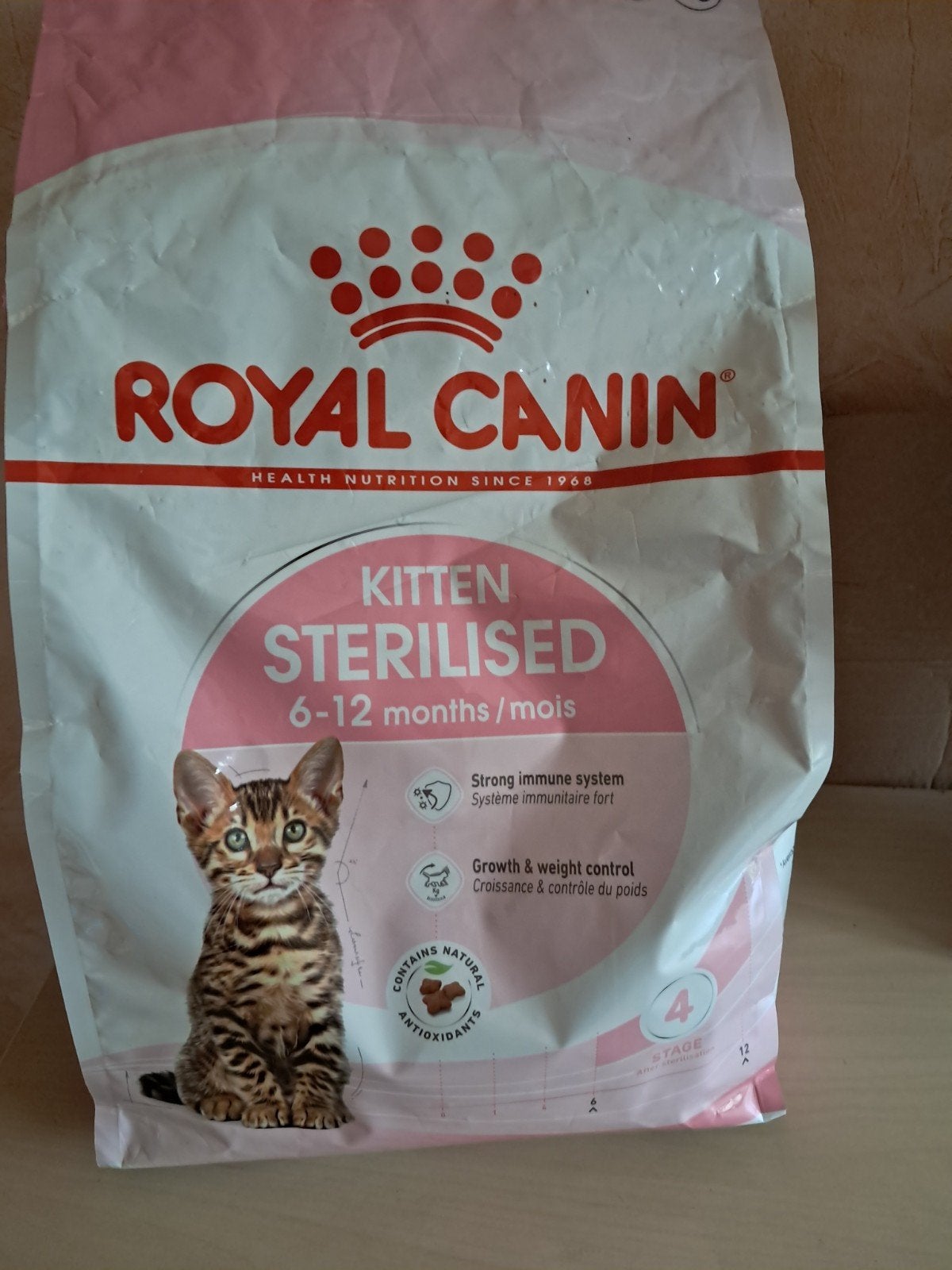Katteneten voor kitten, Enlèvement