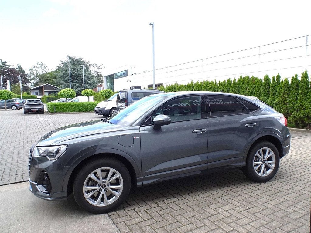 Audi Q3 Sportback 45TFSie PHEV S-Line (180 kW) CARPLAY,ADAPT, Auto's, Automaat, Gebruikt, 4 cilinders, 5 zetels