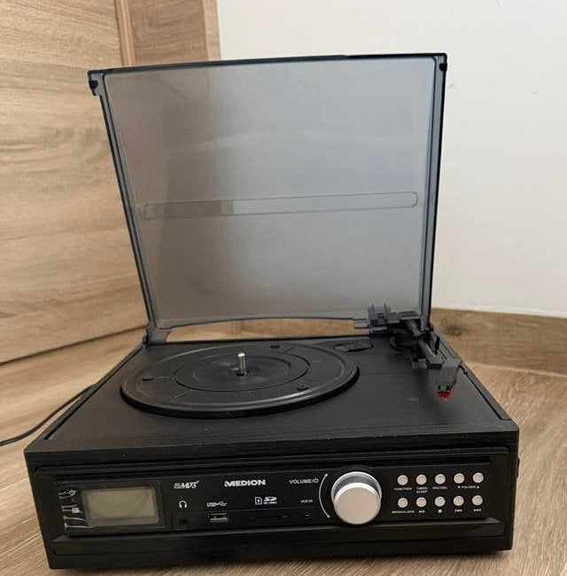 Muziekspeler + muziekboxen, Ophalen, Zo goed als nieuw, Platenspeler, Overige merken