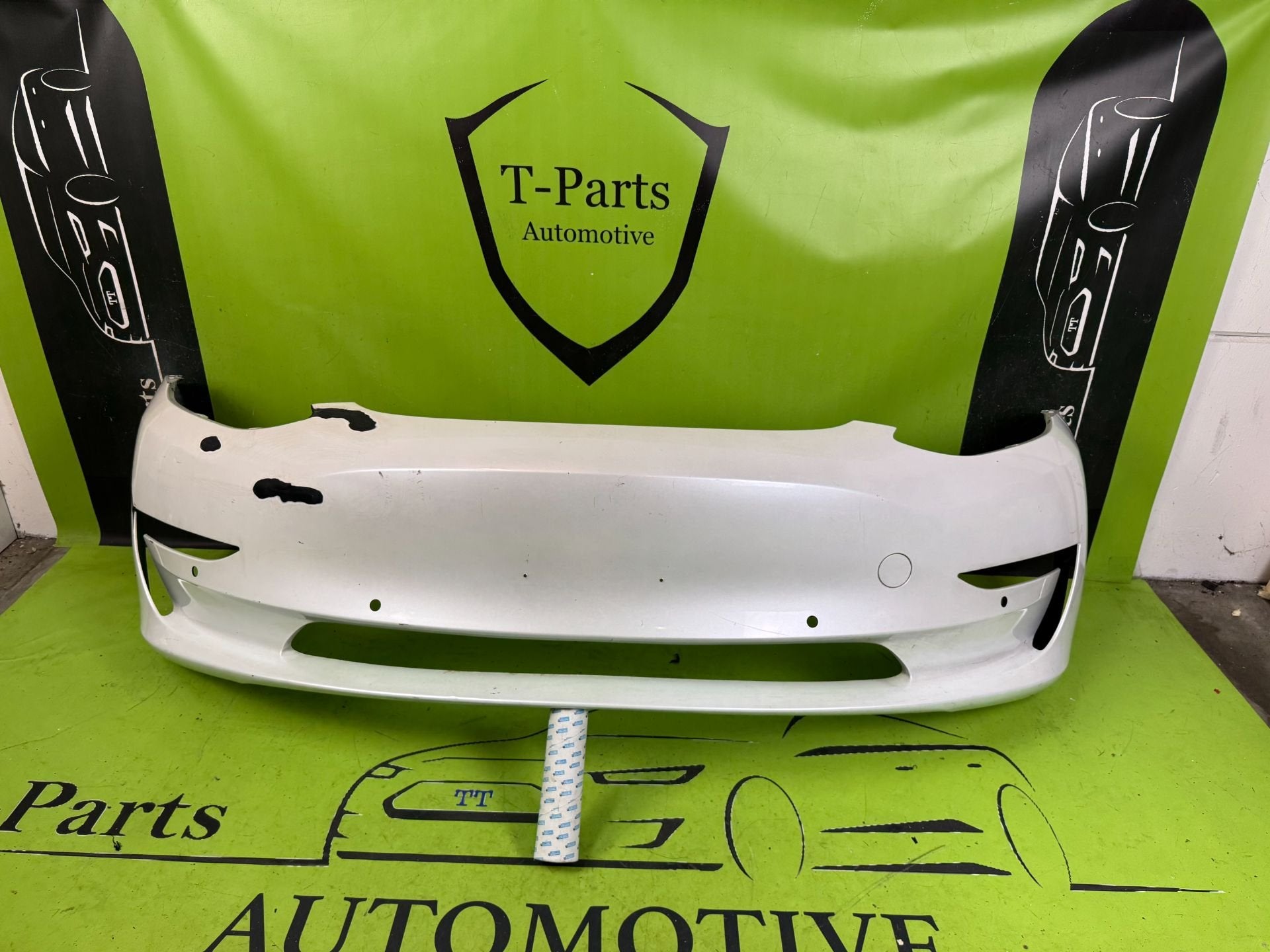 Tesla model 3 voorbumper bumper, Auto-onderdelen, Tesla, Inc., Bumper, Tesla Road 1
78725  Austin, Gebruikt