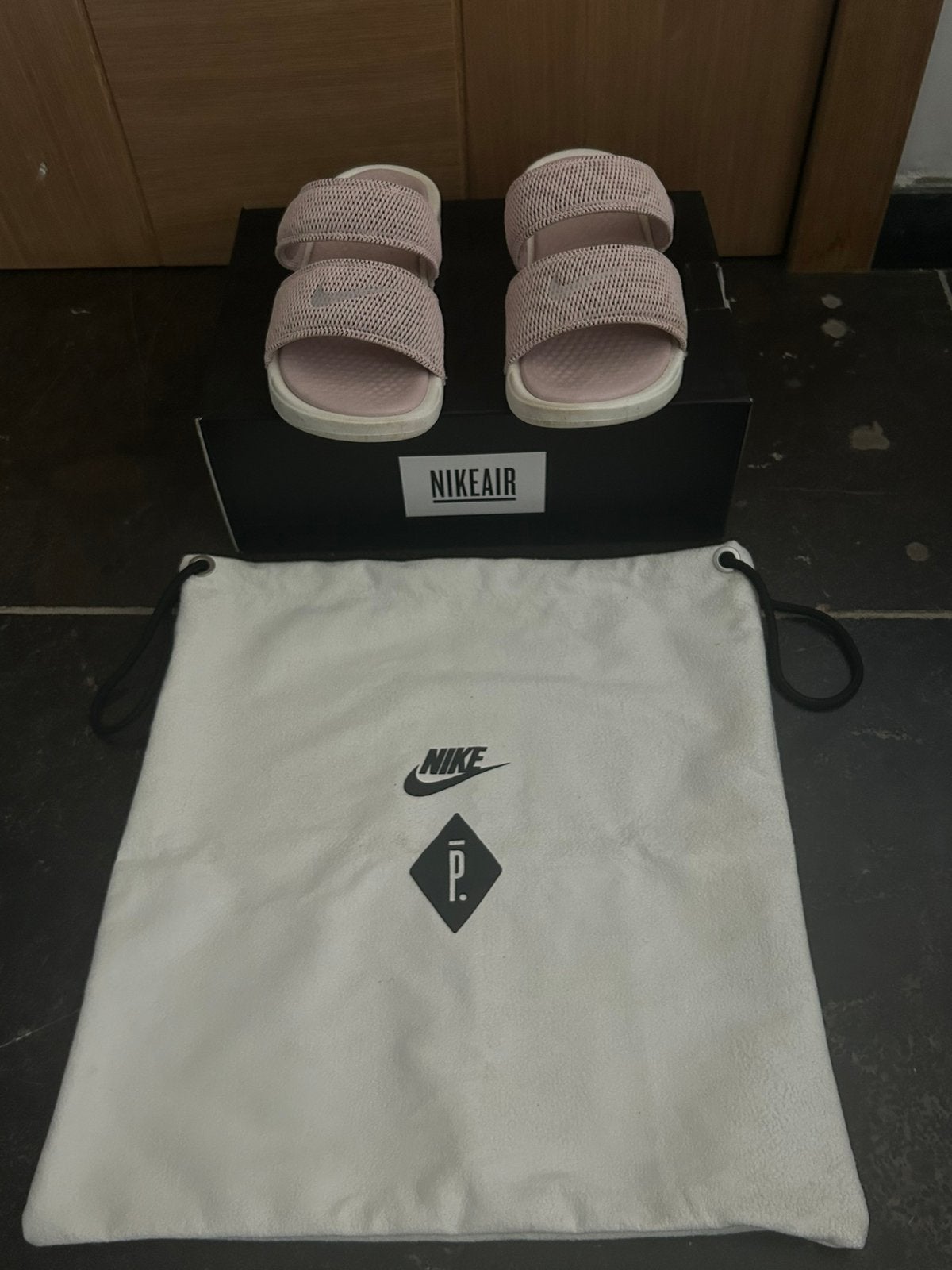 Tongs Nike Air, Vêtements | Hommes, Chaussures, Enlèvement ou Envoi, Comme neuf, Chaussons