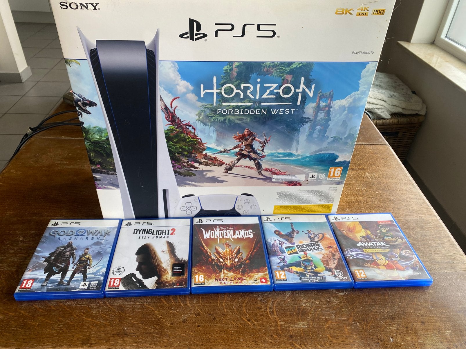 ps5 disc in goeie staat + 5 games, Games en Spelcomputers, Spelcomputers | Sony PlayStation 5, Ophalen, Zo goed als nieuw