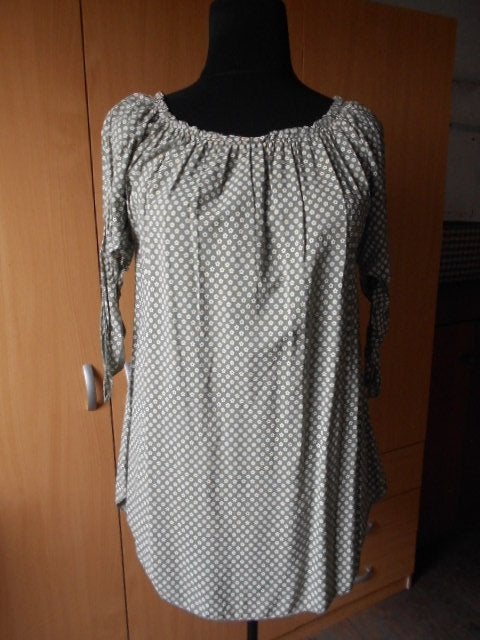 Nieuwe tuniek / top of blouse - maat 40, Kleding | Dames, Blouses en Tunieken, Ophalen of Verzenden, Nieuw, Maat 38/40 (M), Groen