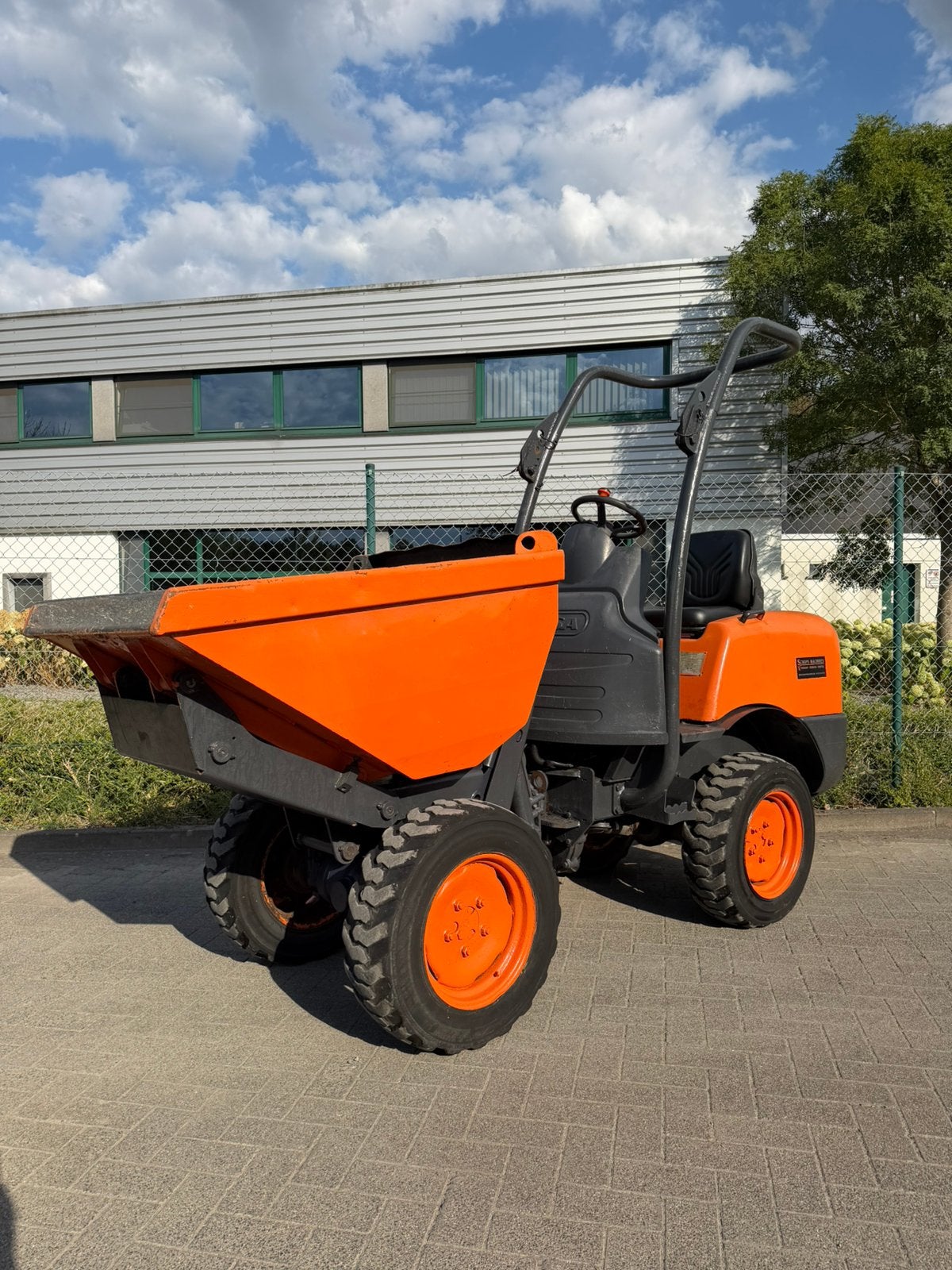 Ausa 100 AHA dumper hoogkieper 4x4, Articles professionnels, Enlèvement, Dumper