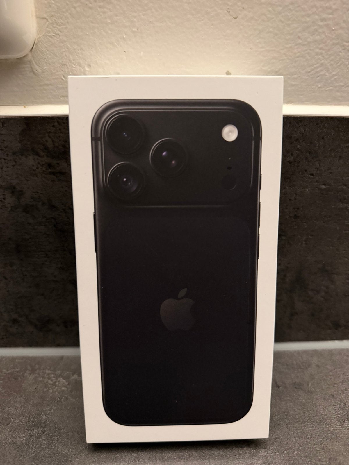 iPhone 18 Pro noir 512 Go, Télécoms, Neuf, 512 GB, Enlèvement ou Envoi, Autres modèles