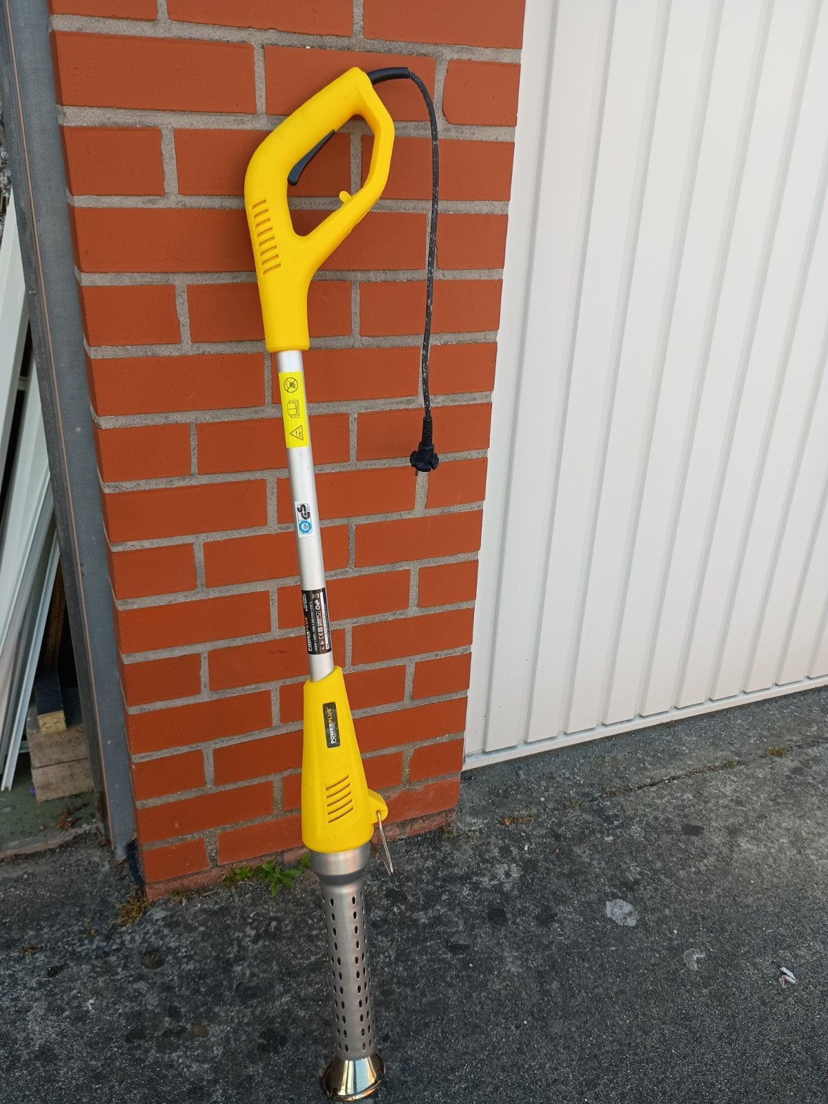 Onkruidbrander, Ophalen