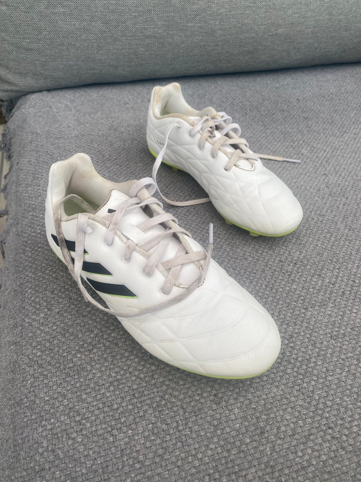 Voetbalschoen adidas maat 35, Ophalen, Gebruikt
