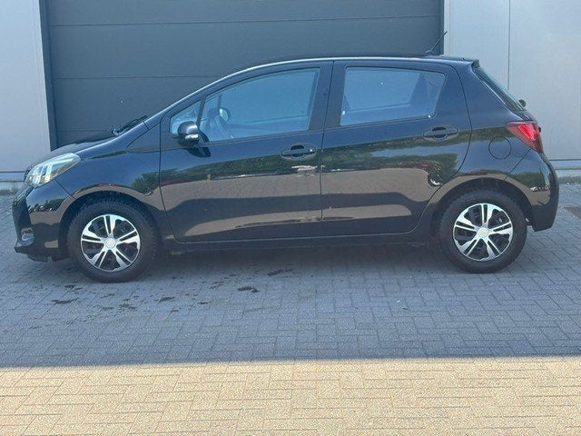 Toyota Yaris benzine, Auto's, Toyota, Voorwielaandrijving, Stof, Zwart, Bedrijf