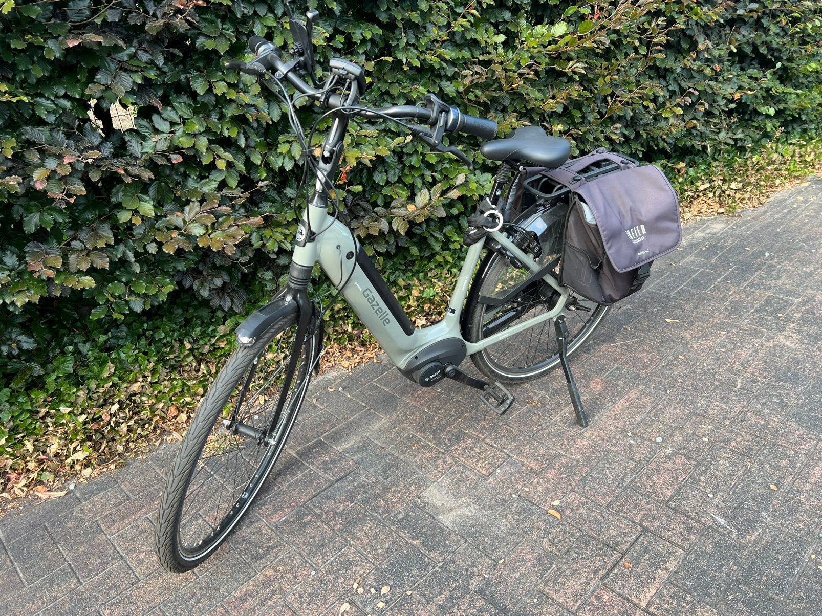 Gazelle grenoble c8 bosh motor en baterij 500wh 2021, Ophalen, Zo goed als nieuw, 47 tot 51 cm, 50 km per accu of meer