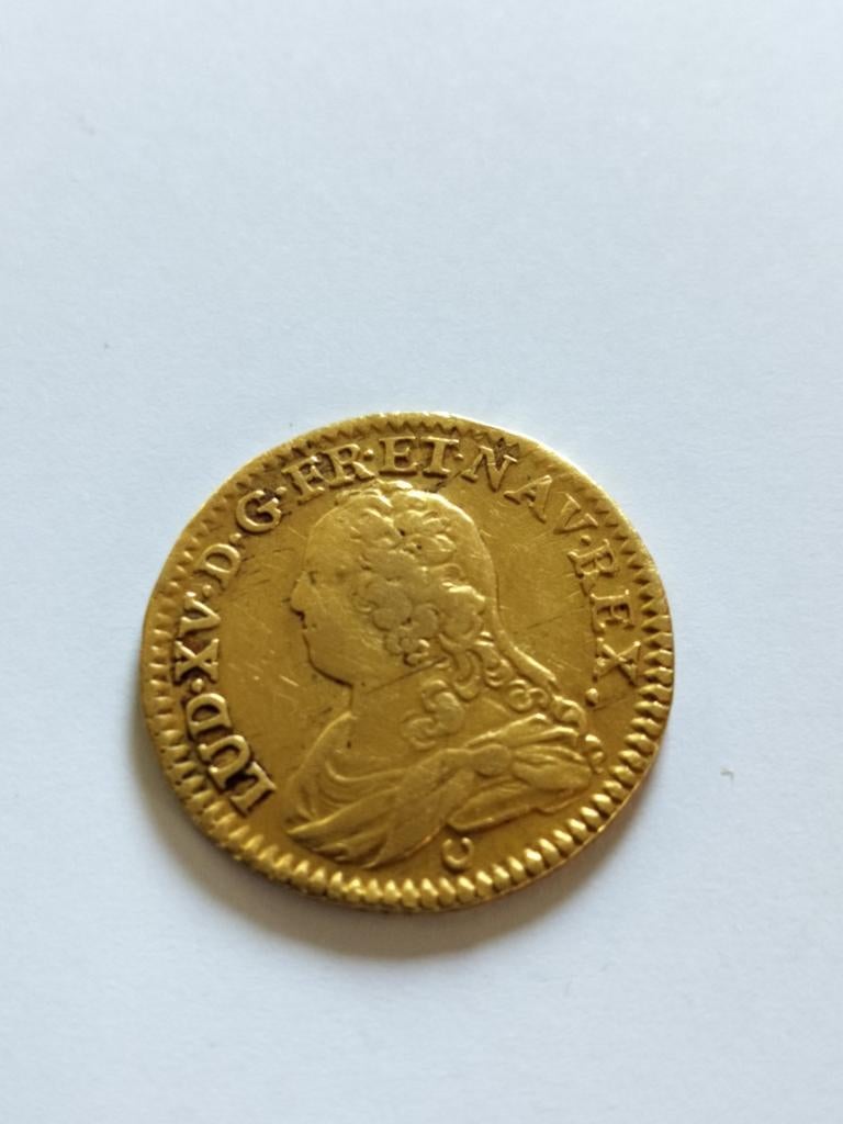 Pièce en or Louis XV 1728, Enlèvement