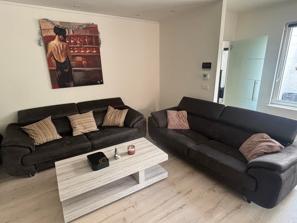 2 sofa’s Henders & Hazel - moet weg wegens verhuis!, Huis en Inrichting, Ophalen, Zo goed als nieuw, Driepersoons, Rechte bank