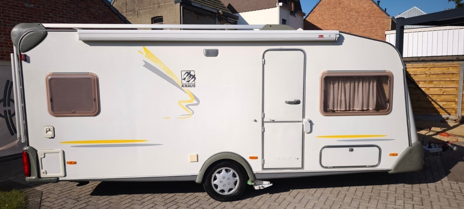 Caravan Knaus 500 Mover/Luifel, Grand lit, Jusqu'à 4, 5 à 6 mètres, Particulier