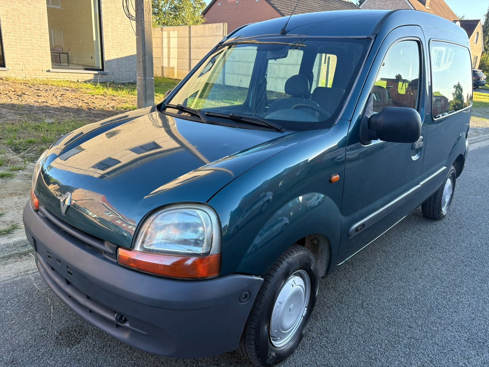 Renault kangoo 1.4i*opendak*mindervalide*invalide*rolstoel*, Auto's, Dealer onderhouden, Monovolume, Handgeschakeld, Kangoo
