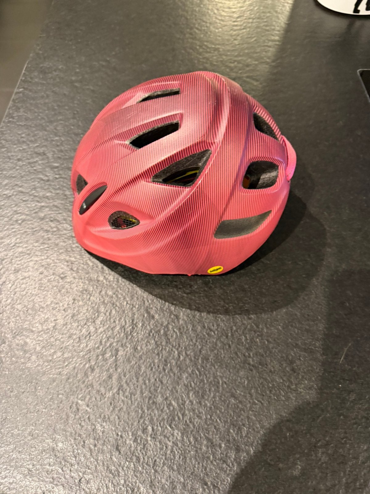 Specialized kinderfietshelm maat 46-51 in zeer goede staat, Fietsen en Brommers, Ophalen, Zo goed als nieuw