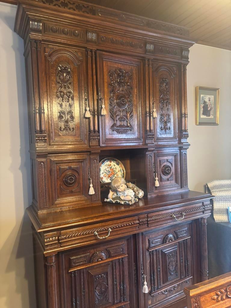 Mooie Mechelse kast zonder accesoires / inhoud., Antiek en Kunst, Ophalen