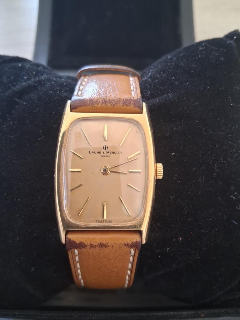 18 karaat gouden horloge baume et mercier., Ophalen