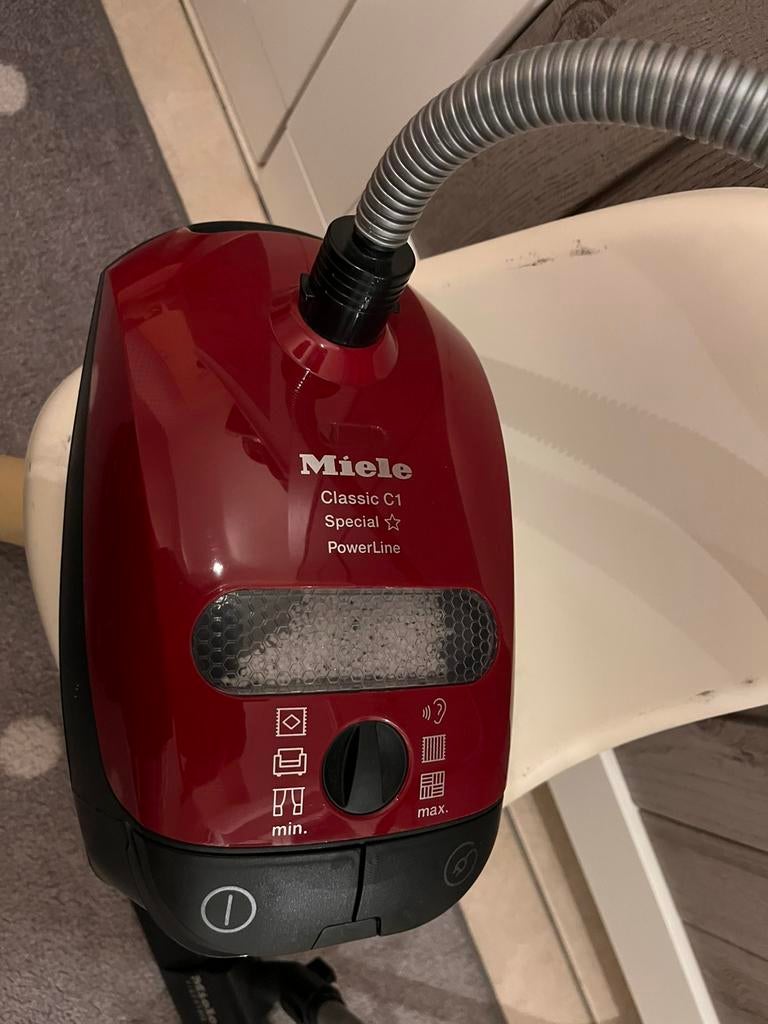 Speelgoed stofzuiger met geluid van Miele, Kinderen en Baby's, Ophalen, Zo goed als nieuw, Met geluid