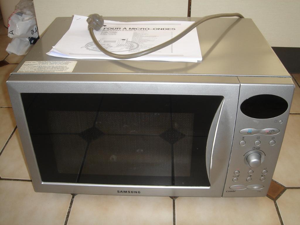 SAMSUNG COMBI GRILL MAGNETRON, Elektronische apparatuur, Microgolfovens, Ophalen, Gebruikt, Tussenbouw, Combi-microgolfoven