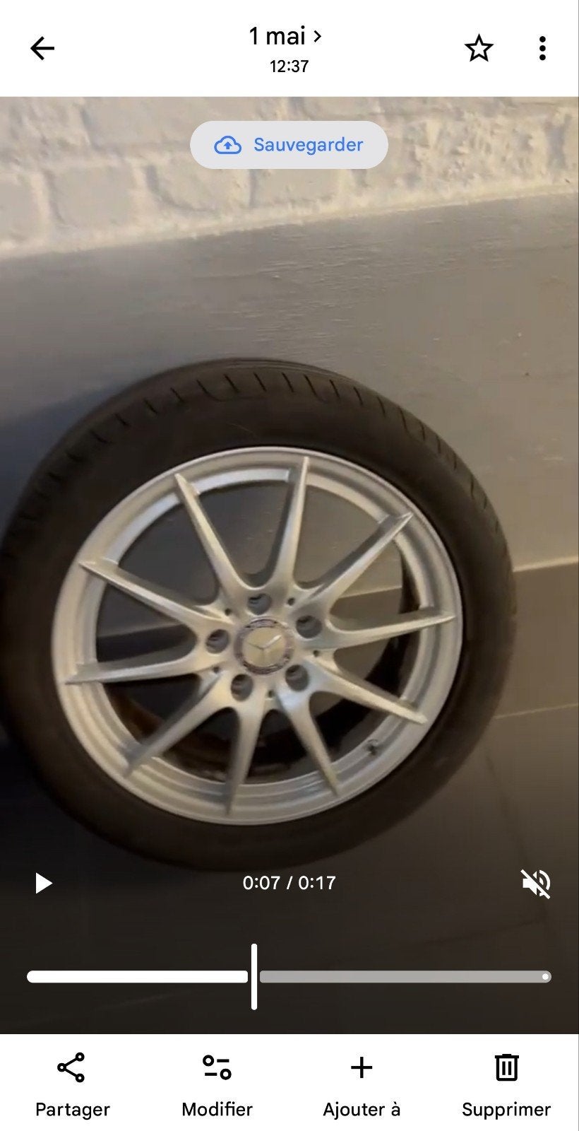 Vente 4 jantes avec deux pneus neufs Mercedes 225/45R 17