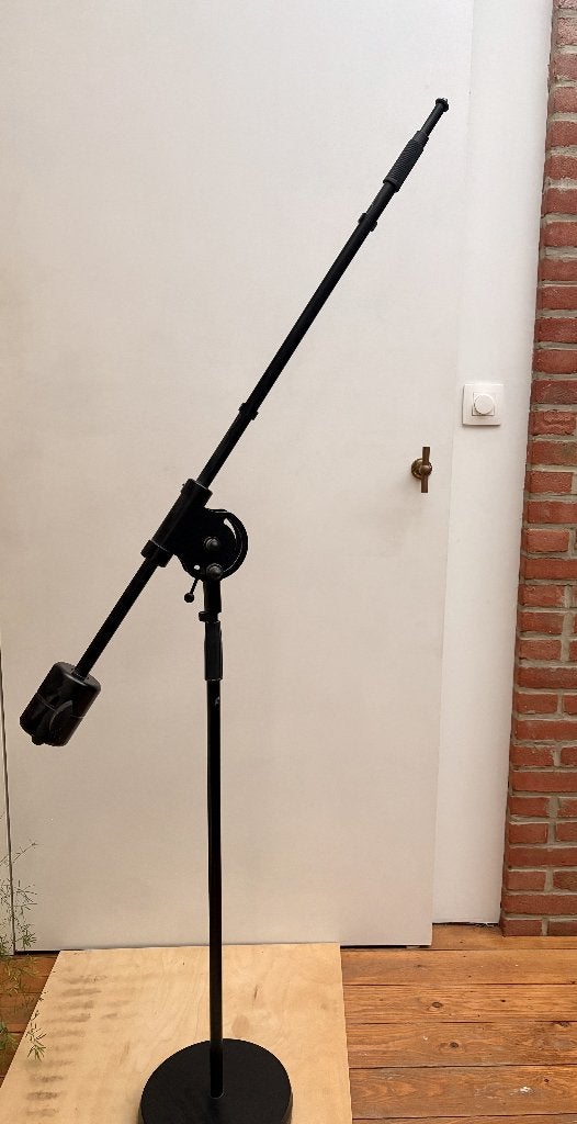 Microfoonstandaard / boomstandaard met tegengewicht, Musique & Instruments, Pieds, Enlèvement ou Envoi, Comme neuf, Pied pour instrument