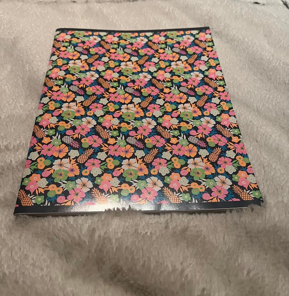 Notitieboekje met kleurrijke bloemen en ananas, Verzenden, Zo goed als nieuw, A5