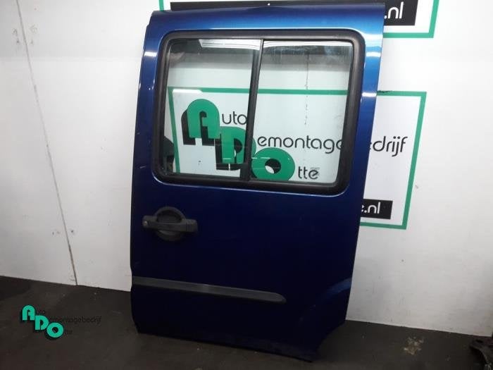 Schuifdeur links van een Fiat Doblo (Doblo 00-), Gebruikt, -, Deur, -
