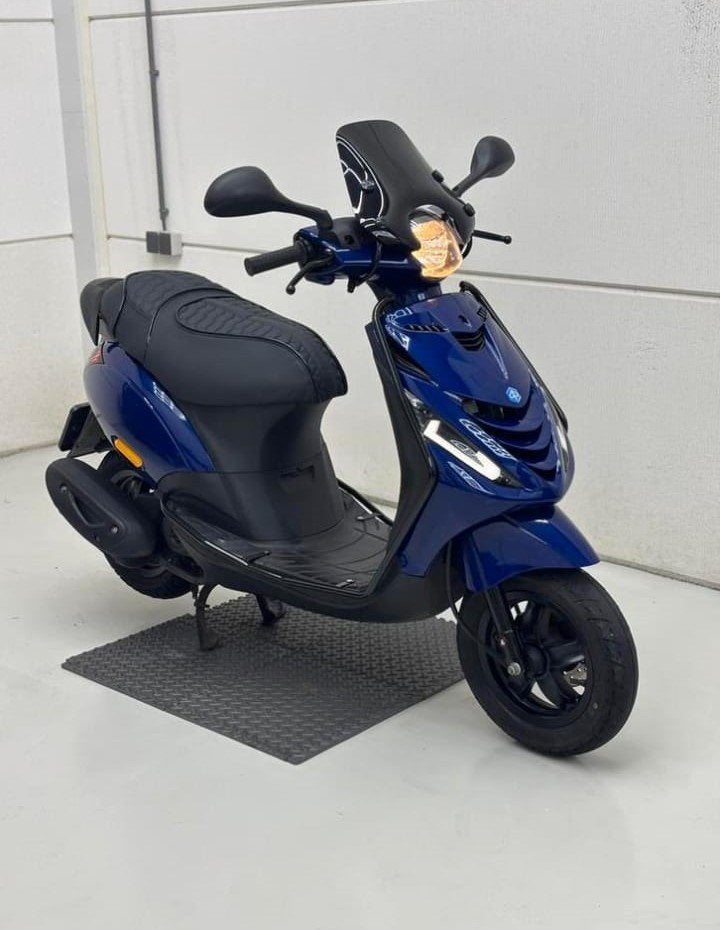Piaggio Zip Iget B-klasse Donkerblauw | 2018 | Garantie ✅, Fietsen en Brommers, Ophalen of Verzenden, Zo goed als nieuw