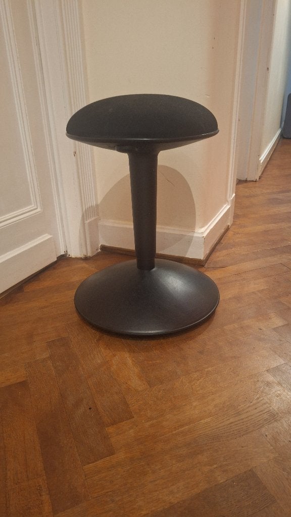 IKEA Nilserik designkruk zwart/donkergrijs, Ophalen, In hoogte verstelbaar, Zo goed als nieuw, Kunststof