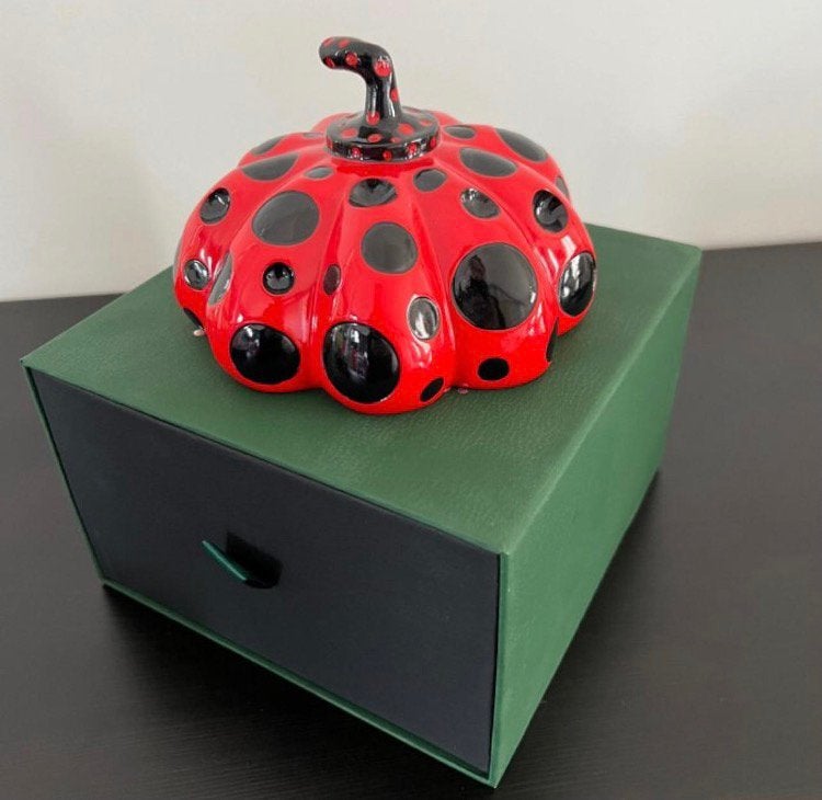 Yayoi Kusama: Pompoen met originele doos, Ophalen of Verzenden, Beeld, Rood