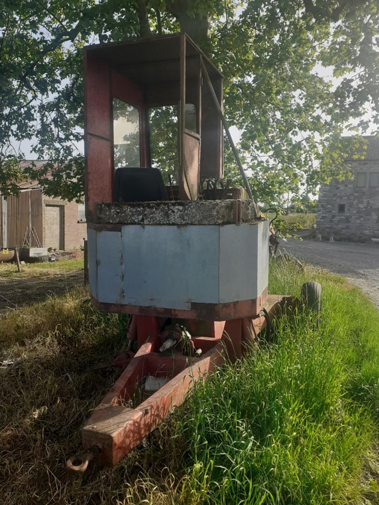 Grue à fumier ou à bois à tracté sur prise de force., Enlèvement