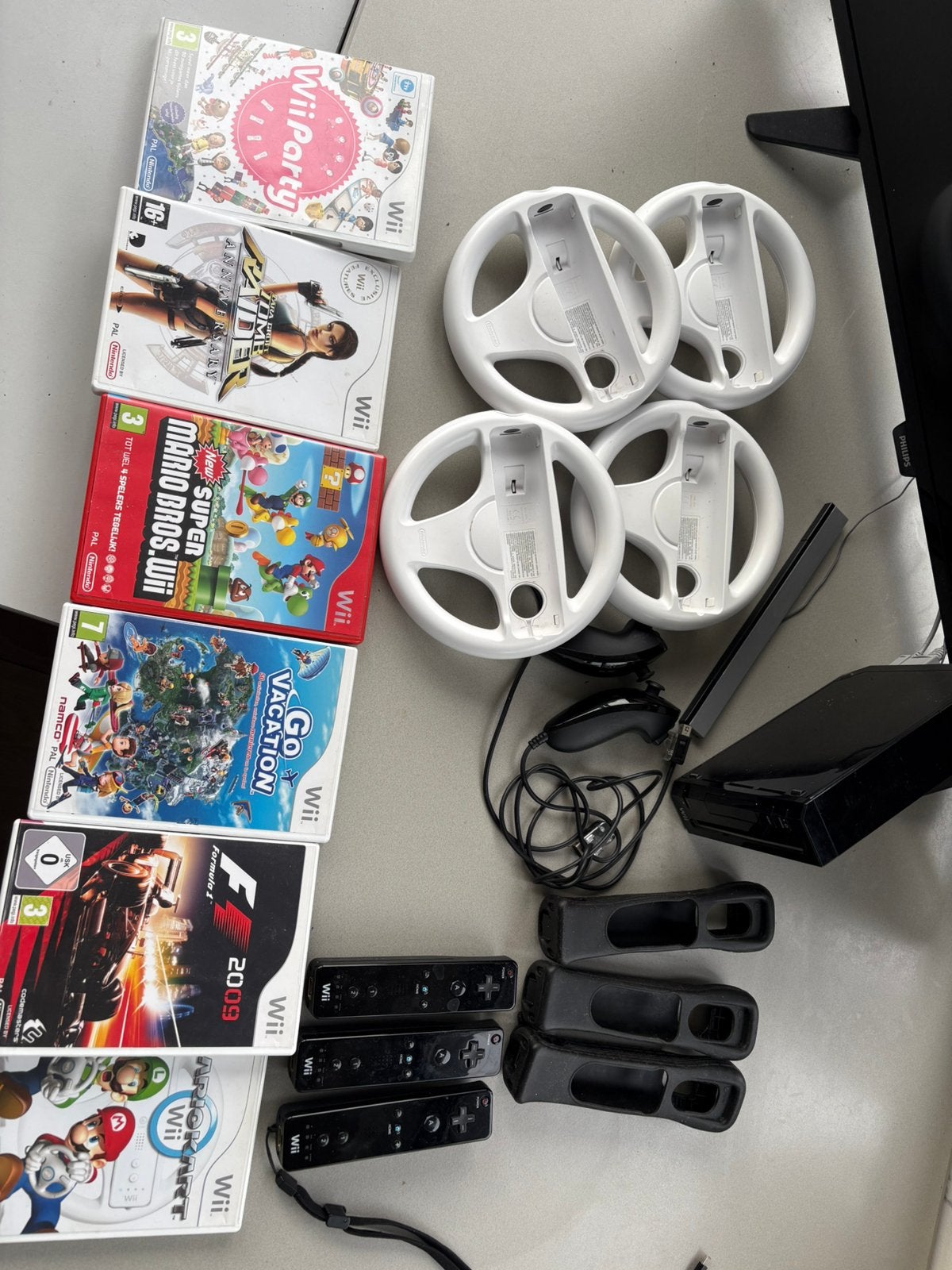 (L.1.1)Nintendo Wii zwart RVL-001 complete set 3 controllers, Consoles de jeu & Jeux vidéo, Envoi, Utilisé