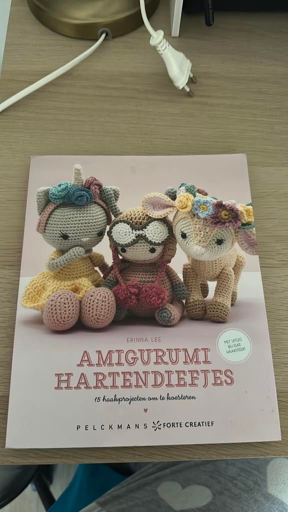 Haakboek amigurumi, Hobby en Vrije tijd, Ophalen, Zo goed als nieuw