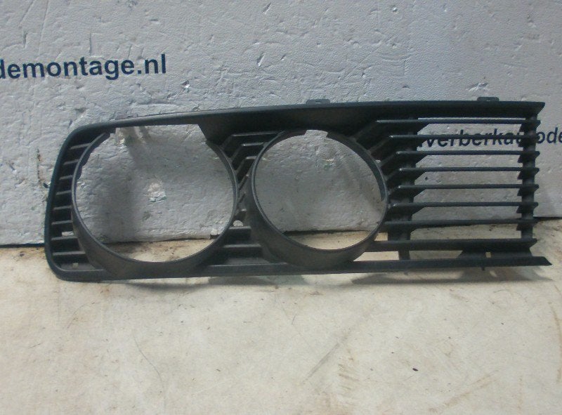 CALANDRE rechts BMW 5 serie (E28) (51.13-1-874-646), Utilisé, BMW, Petuelring 130
80809  München, DE, Bayerische Motoren Werke AG