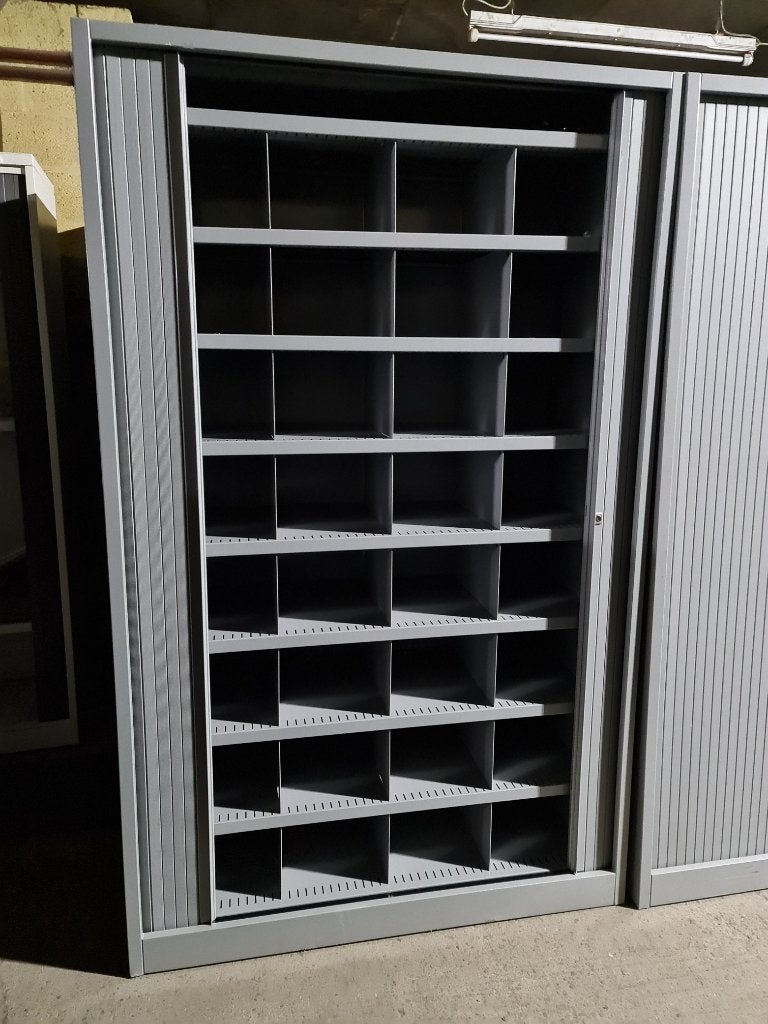 Liquidation Armoire métallique avec porte coulissante., Enlèvement ou Envoi, Comme neuf, Métal
