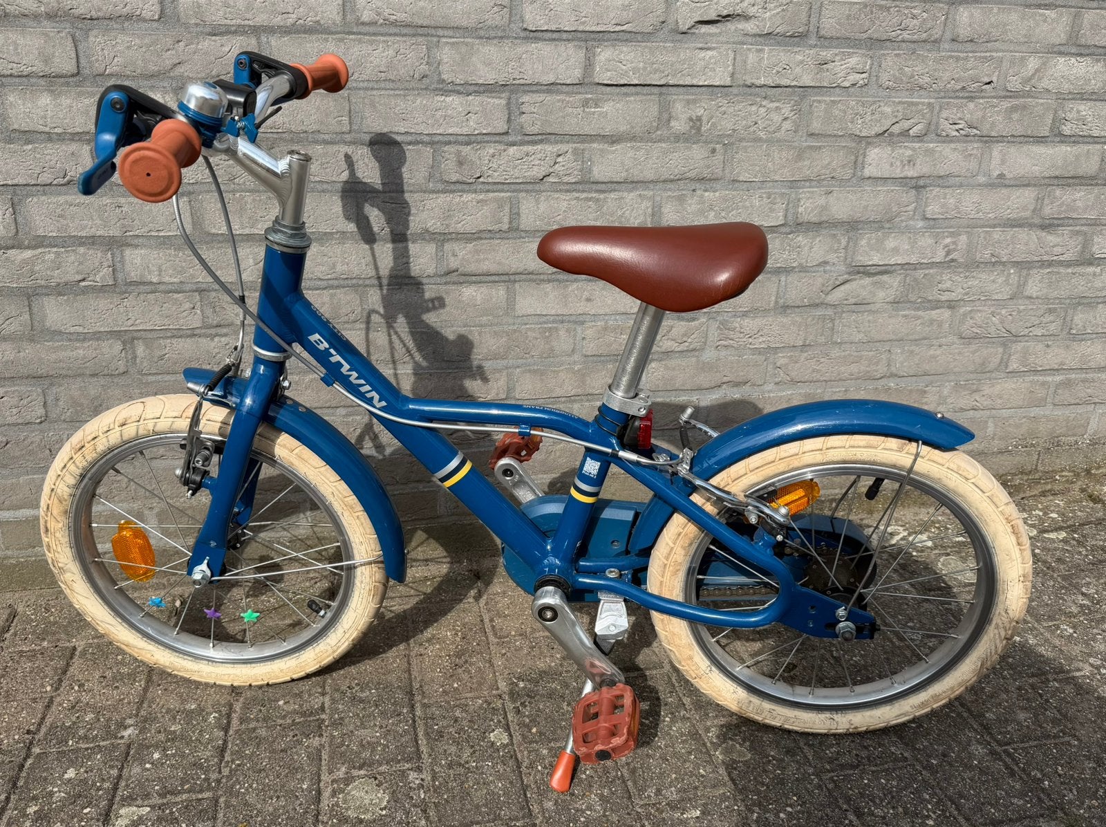 Btwin fiets 16” 4-6 jaar 900 Alu City blauw, Fietsen en Brommers, Ophalen, Gebruikt, Velgrem, 16 tot 20 inch